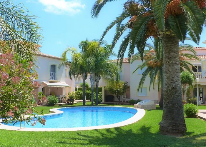 La Giralda 2 Les Marines *