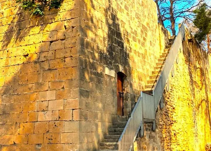 La Giralda 2 Les Marines